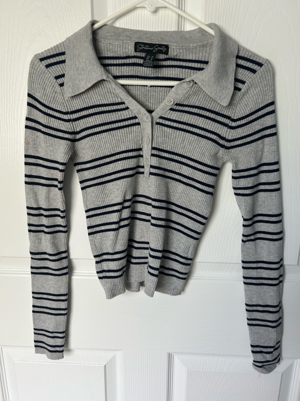 Vintage Y2K Women’s Cropped Grey & Blue Ribbed Collared Long Sleeve Top Size Med